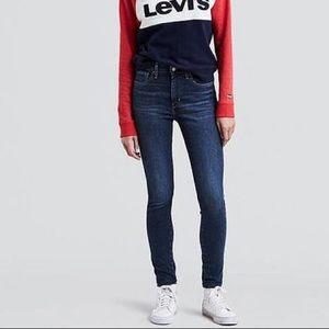 Levi’s 721 High Rise Skinny Jean- size 27. Great condition!